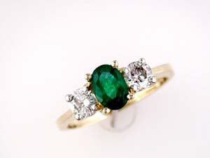 14k yellow gold emerald and diamond ring