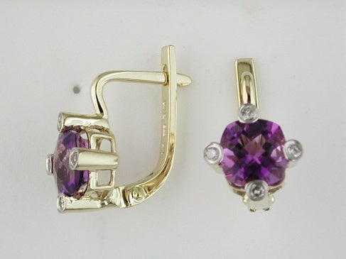 14k yellow gold cushion amethyst with diamond accents